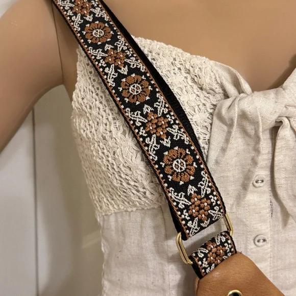 Telena Tan Sling Crossbody Handbag Adjustable Strap Vegan Leather Fanny Pack - Picture 6 of 12